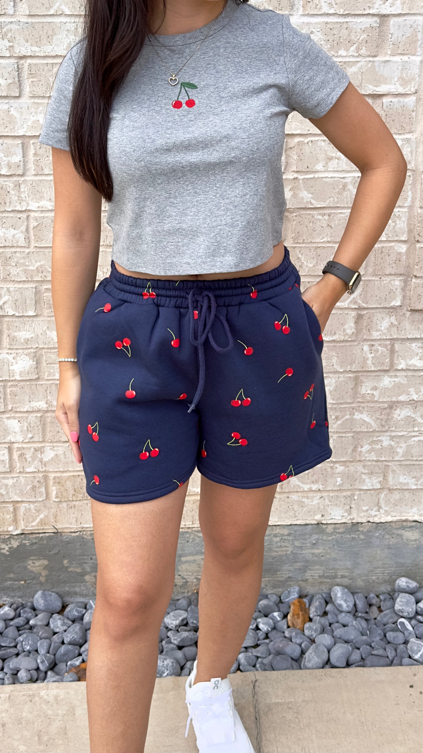 CHERRY SHORT SLEEVE TSHIRT - GREY
