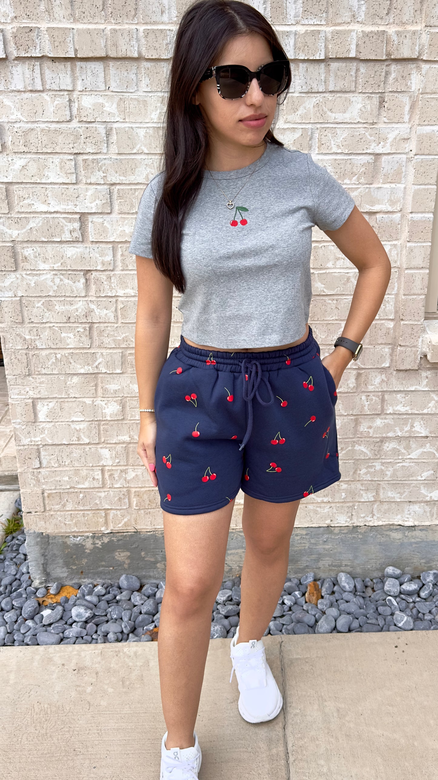 CHERRY SHORT SLEEVE TSHIRT - GREY